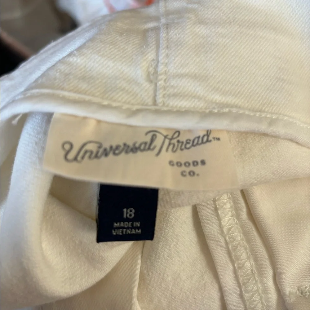 Universal Thread denim skirt - Picture 3 of 3